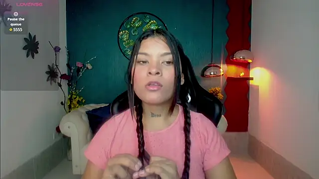 Scandarkmarie online show from 12-13-25, 11:32