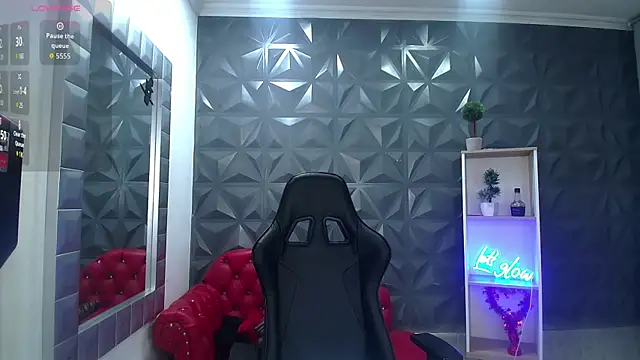 Scandarkmarie online show from 12-20-25, 06:37