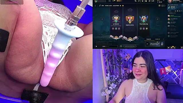 Snapshot of DaphneContry chatting on 06-25-26, 02:55 DaphneContry online show from 06-25-26, 02:55