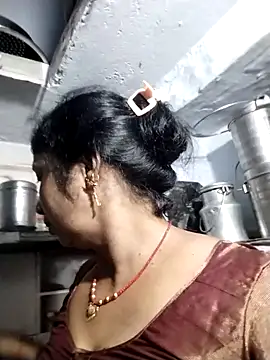 Snapshot of Hami705 chatting on 11-09-25, 03:32 Hami705 online show from 11-09-25, 03:32