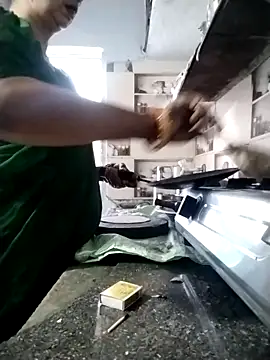 Snapshot of Hami705 chatting on 11-11-25, 07:08 Hami705 online show from 11-11-25, 07:08