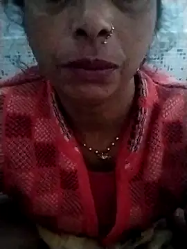 Snapshot of Hami705 chatting on 11-13-25, 02:32 Hami705 online show from 11-13-25, 02:32