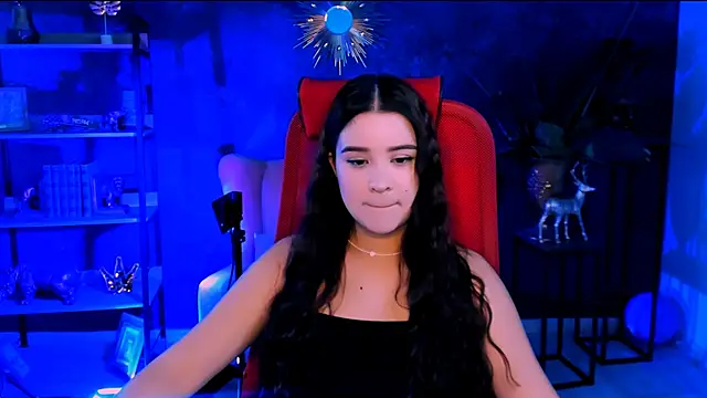 Snapshot of AnnaGarcias_ chatting on 12-03-25, 08:12 AnnaGarcias online show from 12-03-25, 08:12