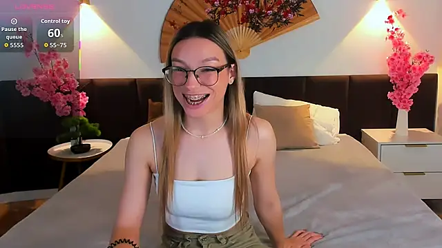 CindyMoriLove online show from 11-21-25, 02:38