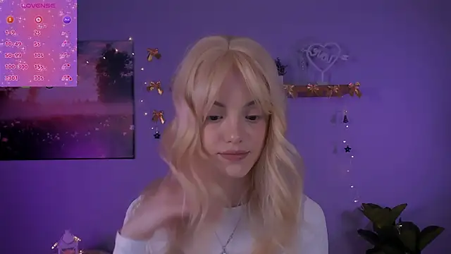 mia starrr  online show from 12-19-25, 08:05