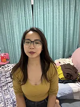 Hmm 0303 online show from 12-19-25, 02:35