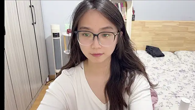 Hmm 0303 online show from 02-22-26, 06:39