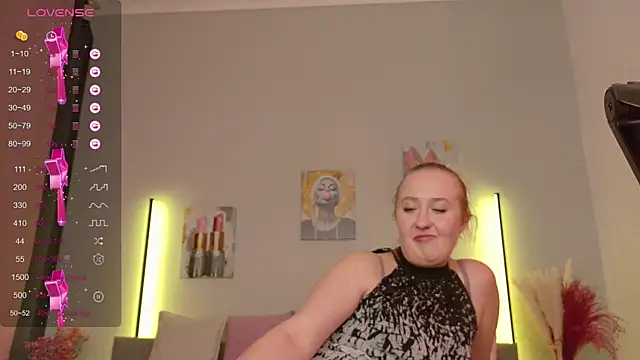 WildLady30 online show from 12-04-25, 10:13