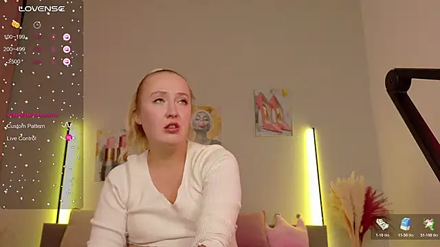 WildLady30 online show from 12-15-25, 11:25