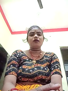 Snapshot of Riya_lovely0143 chatting on 12-05-25, 02:47 Riya lovely0143 online show from 12-05-25, 02:47