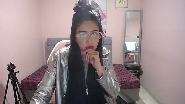 Violet raine  online show from 11-25-25, 12:27