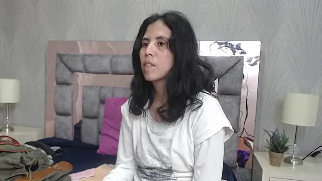 GiselaZivic online show from 12-16-25, 07:41