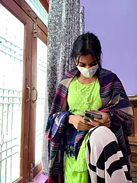 Snapshot of Student12th chatting on 11-24-25, 04:01 Student12th online show from 11-24-25, 04:01