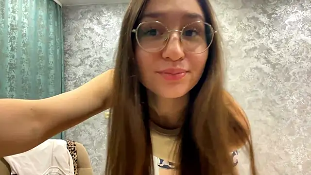 SofiYong online show from 11-14-25, 01:10