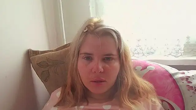 HornyElena online show from 04-19-26, 03:00