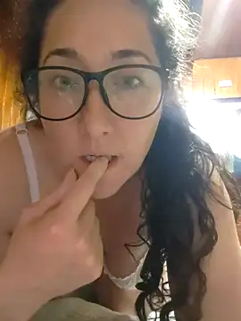 Snapshot of _sweetdelight_ chatting on 02-18-26, 04:08 sweetdelight online show from 02-18-26, 04:08