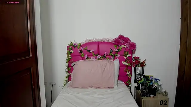 AriannaFox  online show from 11-06-25, 11:55