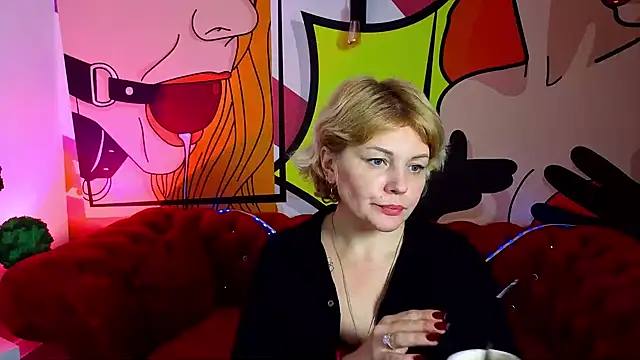 AmaraNights online show from 11-18-25, 02:54