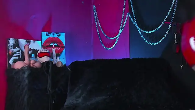 KatrinaStone online show from 12-17-25, 12:05