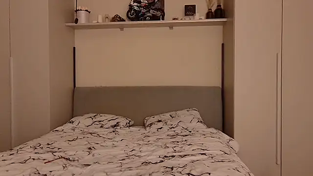 Hot-therapy4u online show from 11-25-25, 07:14