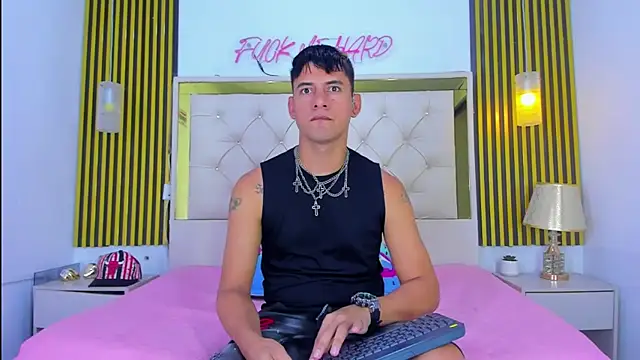 KEVIN MCKINLEY online show from 11-25-25, 12:10