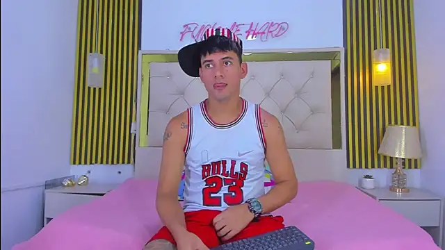 KEVIN MCKINLEY online show from 11-26-25, 12:11