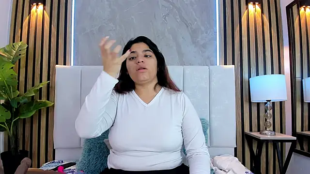 Snapshot of Carlotta_de_velour chatting on 01-10-26, 02:35 Carlotta de velour online show from 01-10-26, 02:35