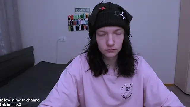 Snapshot of RaidenXL chatting on 11-26-25, 03:24 RaidenXL online show from 11-26-25, 03:24