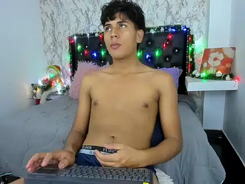 Valentino Lane online show from 12-19-25, 02:07