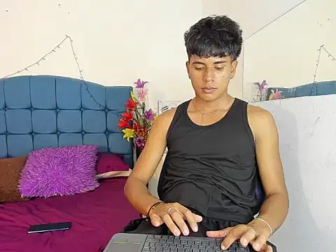 Valentino Lane online show from 01-06-26, 02:26