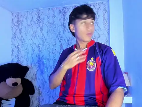 Valentino Lane online show from 02-15-26, 02:41