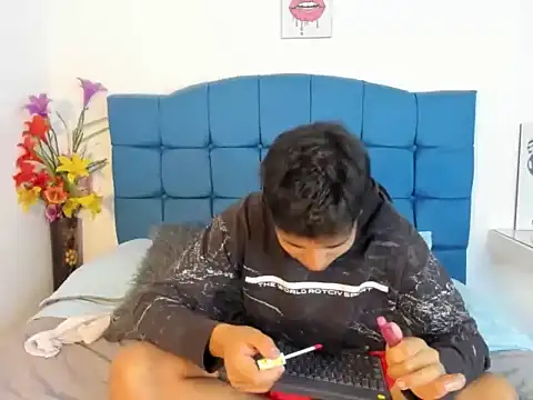 Valentino Lane online show from 02-22-26, 02:13