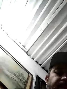 linahotlatina online show from 11-15-25, 02:09