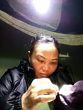 Snapshot of susunini chatting on 12-15-25, 12:09 susunini online show from 12-15-25, 12:09