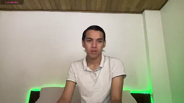 Snapshot of call_me_theo chatting on 12-02-25, 10:42 call me theo online show from 12-02-25, 10:42