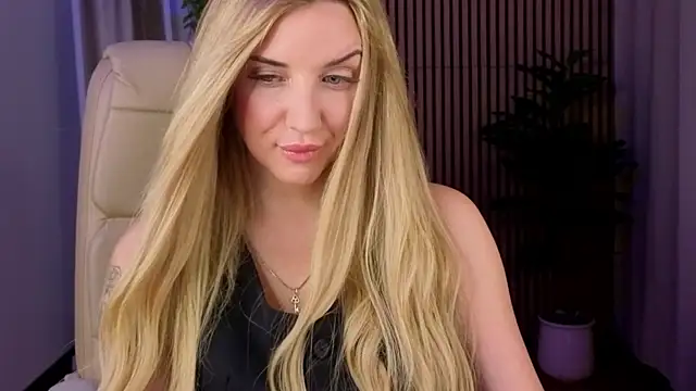 Snapshot of _Mi1a_ chatting on 11-15-25, 08:55 Mi1a online show from 11-15-25, 08:55