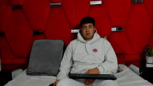 Emmaanddarling online show from 01-15-26, 02:21