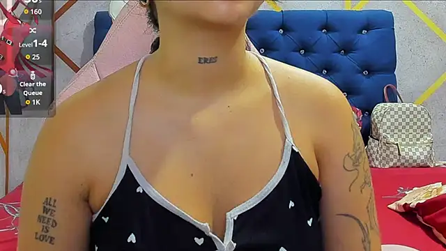  vaiolet owo online show from 02-04-26, 05:02