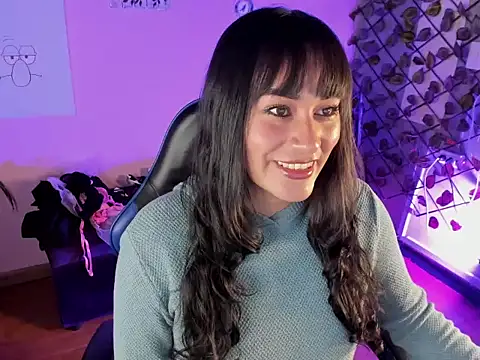 Snapshot of Dhany_Naugthy_ chatting on 11-17-25, 02:45 Dhany Naugthy online show from 11-17-25, 02:45