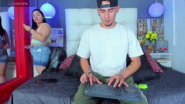 Sharon Tyga20 online show from 12-02-25, 08:04