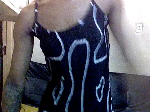 Snapshot of Nikistickyxx25 chatting on 11-24-25, 03:12 Nikistickyxx25 online show from 11-24-25, 03:12