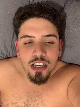 Snapshot of Bbbtro chatting on 03-19-26, 10:25 Bbbtro online show from 03-19-26, 10:25