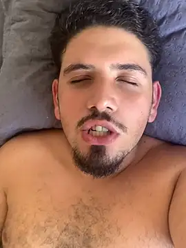 Snapshot of Bbbtro chatting on 03-20-26, 06:35 Bbbtro online show from 03-20-26, 06:35