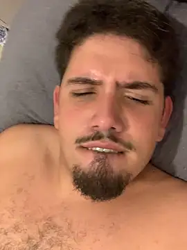 Snapshot of Bbbtro chatting on 03-24-26, 10:04 Bbbtro online show from 03-24-26, 10:04