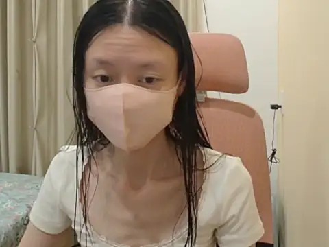 Lil-Cherries online show from 02-06-26, 01:36