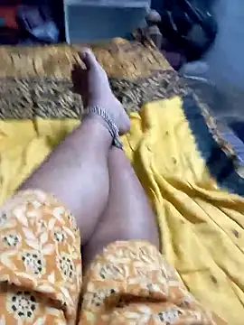 Snapshot of Rathi_telugu_couple chatting on 05-12-26, 06:38 Rathi telugu couple online show from 05-12-26, 06:38