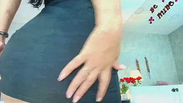 Snapshot of MeganDiamont_FG chatting on 04-30-26, 08:57 MeganDiamont FG online show from 04-30-26, 08:57
