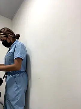 Snapshot of Sara__Secret chatting on 12-15-25, 08:02 Sara Secret online show from 12-15-25, 08:02