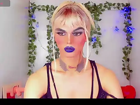 Snapshot of Sofia-hot_ chatting on 11-30-25, 02:10 Sofia-hot online show from 11-30-25, 02:10