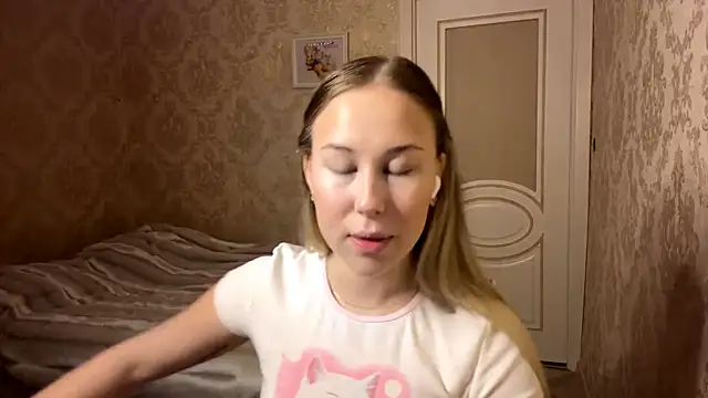 Snapshot of Rose_Lachrymose chatting on 11-30-25, 03:49 Rose Lachrymose online show from 11-30-25, 03:49